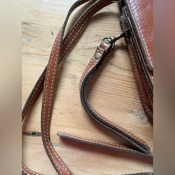 Patricia Nash Lanza Crossbody Organizer - Picture 4 of 15